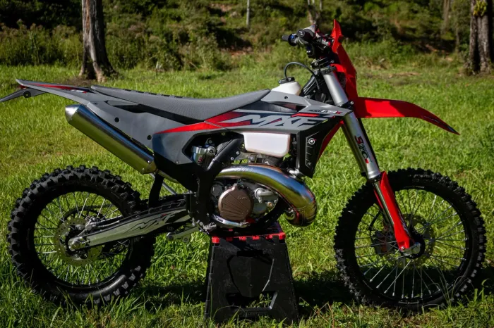 250 TSX VERMELHA 2026/2026