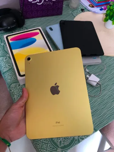 iPad 10 64gb com capinha e caneta