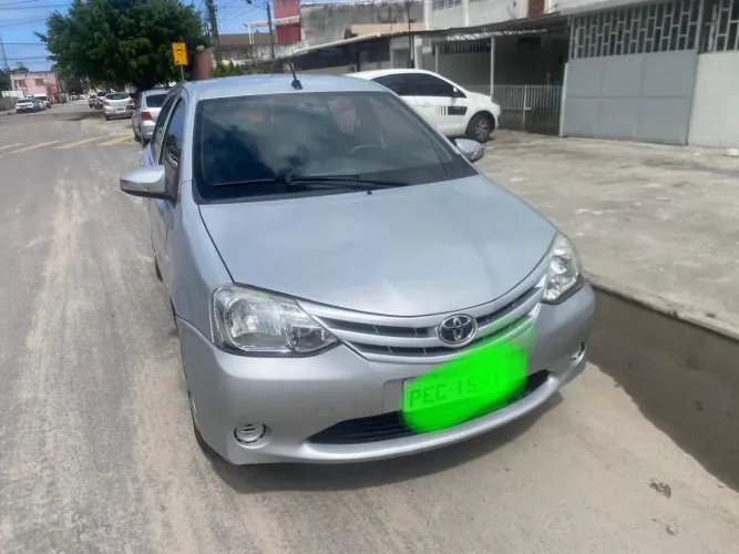 Toyota Etios X 1.3 Flex 16V 5P Mec. 2017