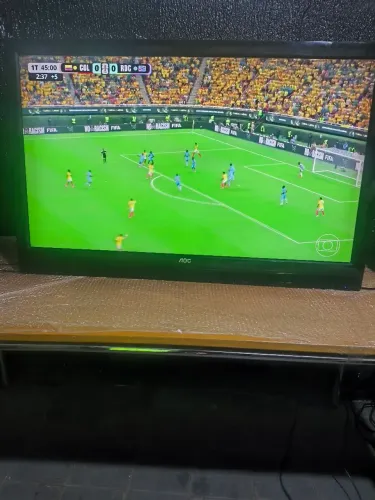 TV 42" LED Full HD AOC em excelente estado preço de ocasião.