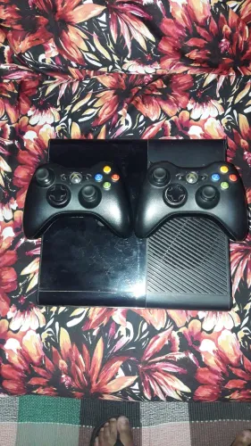 Xbox 360 super slim destravado ltu