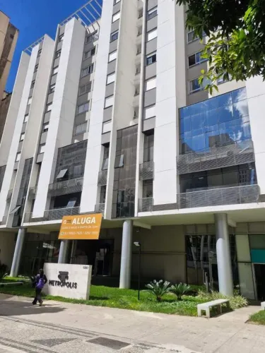 Venda: Apartamento Residencial todo montado sendo 2 qtos, 01 Varanda, 01 vaga no Centro-Su