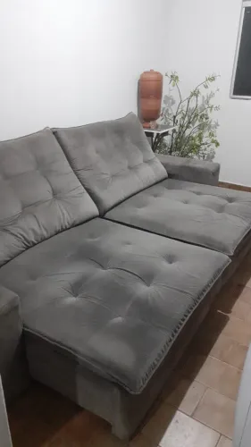 Sofá retrátil e reclinável