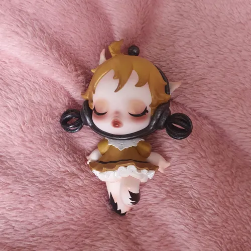 figure skullpanda image of reality