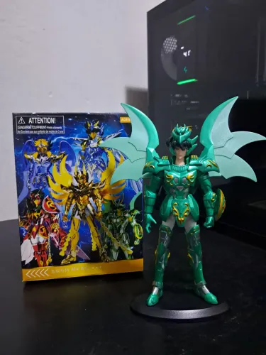 Action Figure Cavaleiros do Zodíaco - Shiryu Armadura Divina 22cm