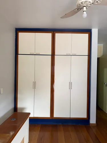 Conjunto de Quarto Planejado Completo - Armários, Bancada e Nicho Suspenso