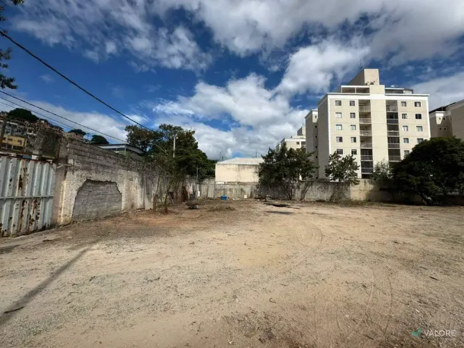 Lote para aluguel no Vera Cruz