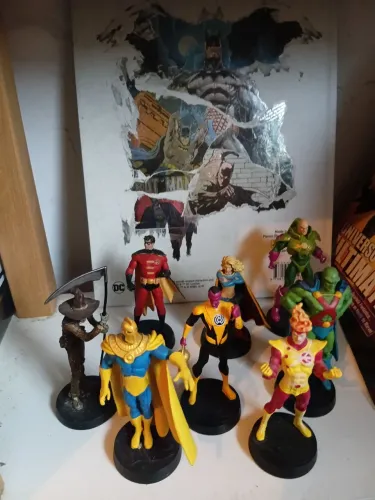 08 figuras Eaglemos DC Superamigos.