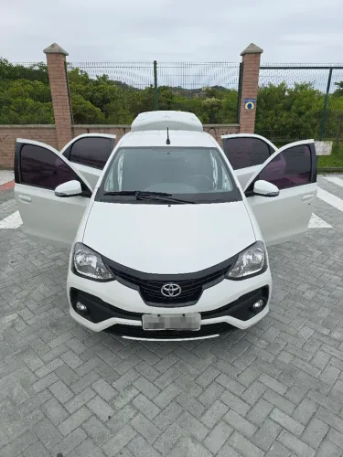 Toyota Etios X Plus Sedan 1.5 Flex 16V 4P Aut. 2019