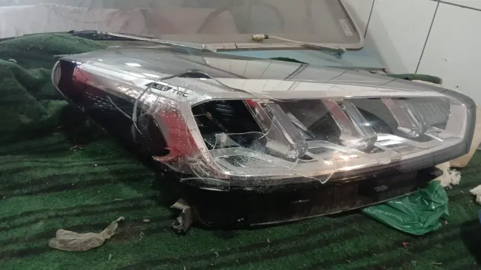 Farol tiggo 8 2021 lado direito