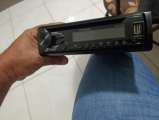 Vende-Se Som Automotivo Pioneer Mixtraxx e Crossover Rodstar. 