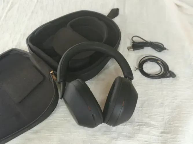 Sony Bluetooth Sony WH-1000XM5 - Preto - Impecável!
