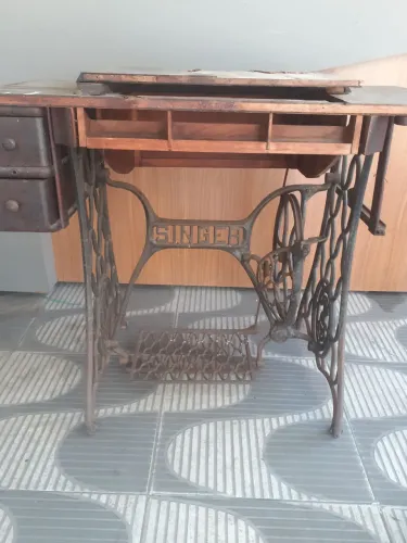 Máquina de costura antiga
