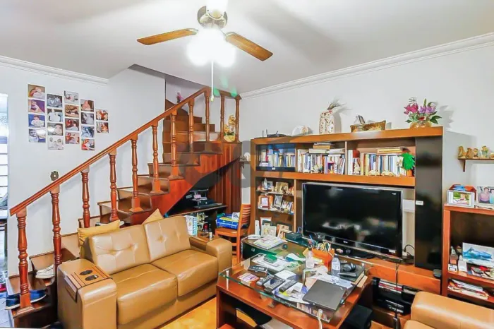 Casa de Vila - 4 Dormitórios (2 Suítes) à Venda na Chácara Santo Antônio - São Paulo
