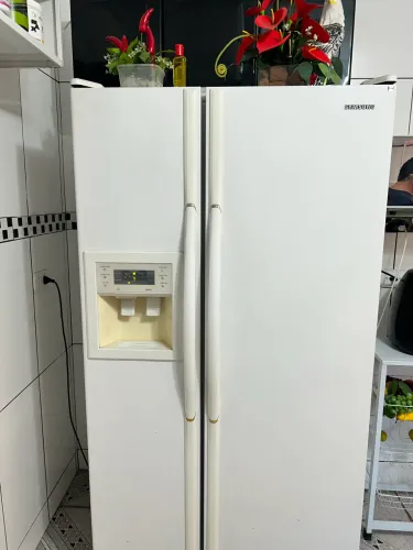 Geladeira fogao e sugar