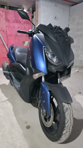 Vendo ou troco por uma xmax 2026 300 e volto o restante 