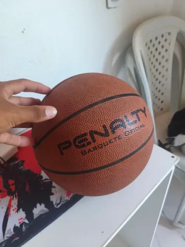 Vendo bola de basquete penalty