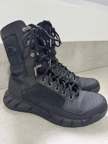 Bota Oakley Coyote Boot LX Preta 39.5 BR