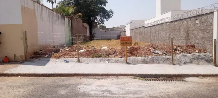 Terreno à venda no bairro Morumbi em Uberlândia