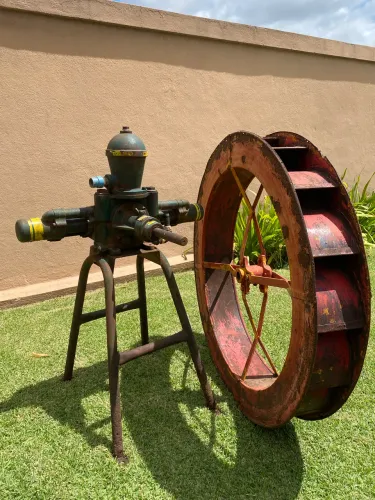 Bomba hidráulica ZM 44 MAXXI com roda d?água e suporte