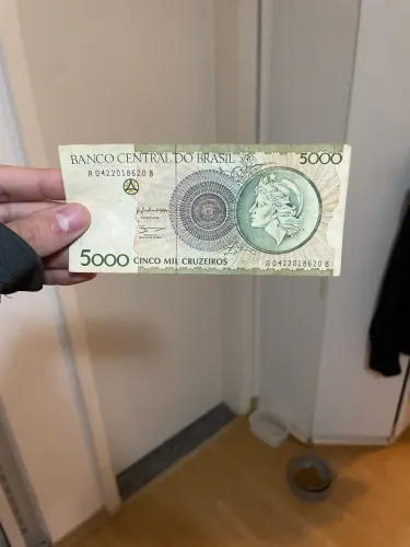 Nota Antiga De Cinco Mil Cruzeiros (Usado)