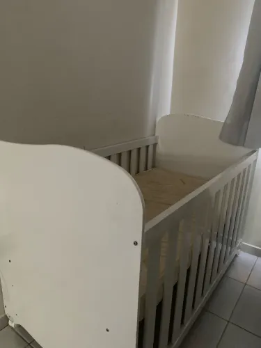 Berço USADO com pequenas avarias