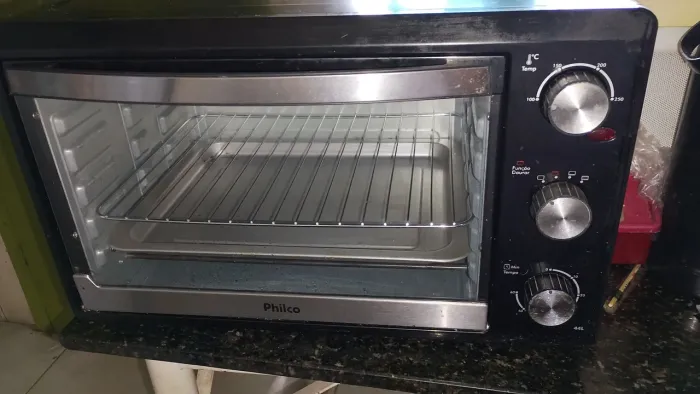 Vende se um forninho elétrico