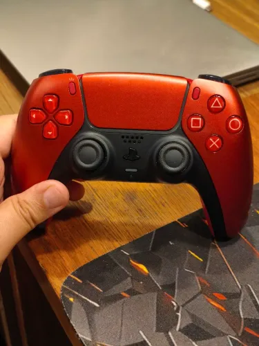 DualSense Volcanic Red