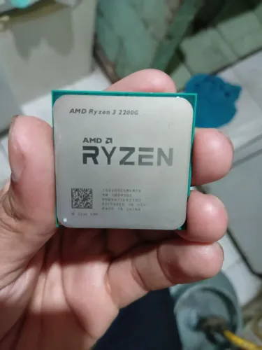 AMD Ryzen 3 2200g + SSD KingDian 240gb + Memória RAM Smart 1x8gb
