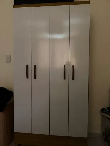Guarda-roupa de solteiro