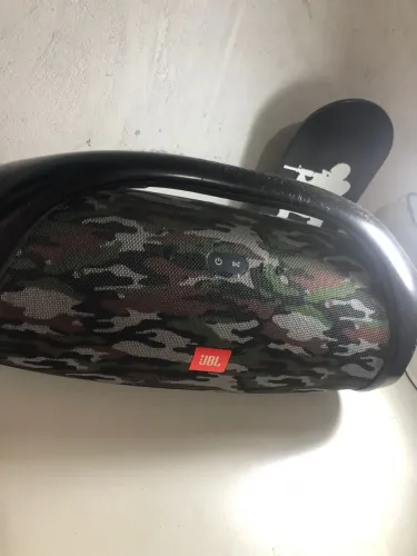 Jbl Boombox camuflada