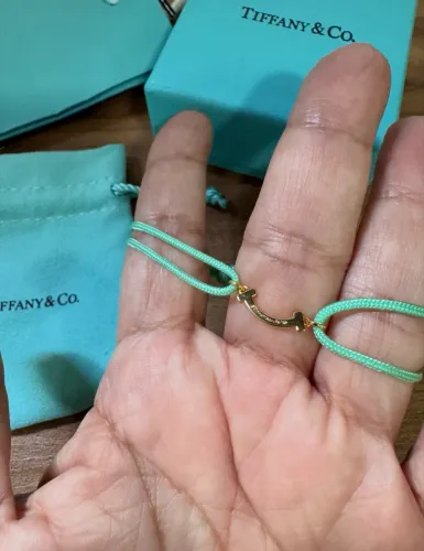 Pulseira ajustável grife modelo 2026