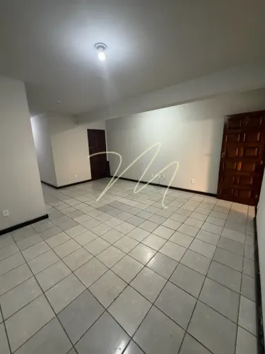 Apartamento térreo com 3 quartos no Centro de Ilhéus