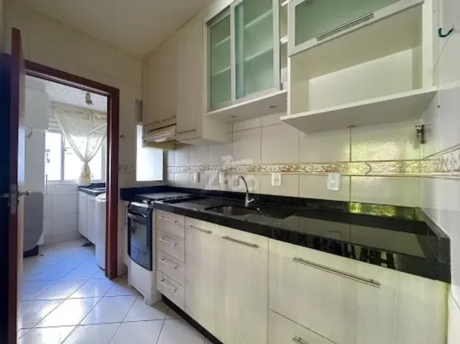 Apartamento com 3 dormitórios para alugar, 70 m² por R$ 1.700/mês - Água Verde - Blumenau/