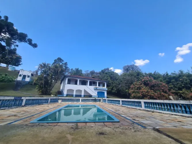 Chácara incrível à venda em Itapeva-MG!