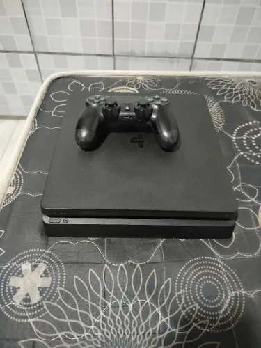 Ps4 slim 1tb + 1 controle original e jogos mídia física 