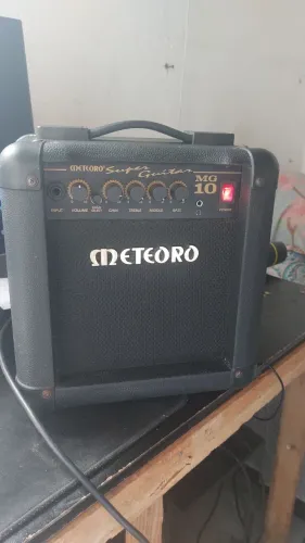 Amplificador Meteoro MG-10 ( serve para instrumentos e microfones)