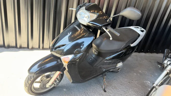 Honda lead 2010