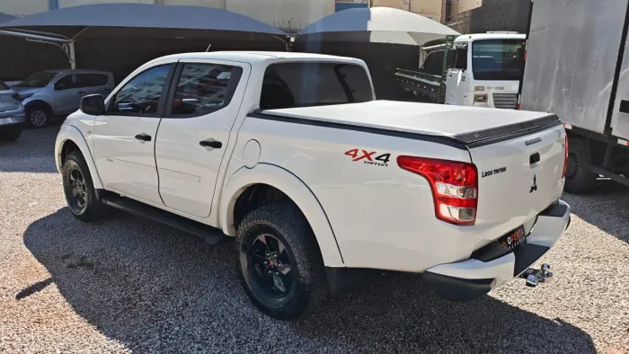 Mitsubishi L200 Triton Sport GL 2.4 Diesel 2023