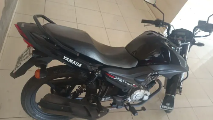 Moto sem detalhes