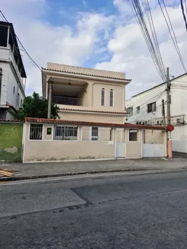 Casa frente de rua, proposta residencial e comercial !!