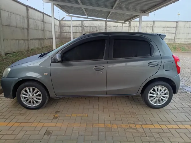 Toyota Etios XLS 1.5 Flex 16V 5P Mec. 2014