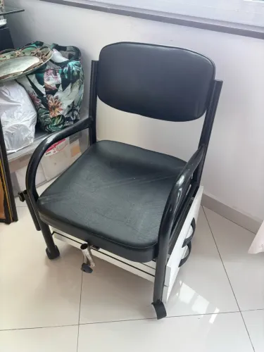 CADEIRA DE MANICURE