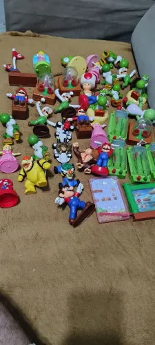 promoção 10 bonecos do Mario sair a 15 cada 
