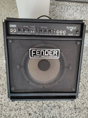 Amplificador Baixo Fender Rumble 75