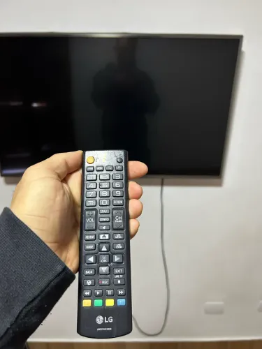 TV LG Smart 4K 43? UJ6565 Wi-Fi webOS