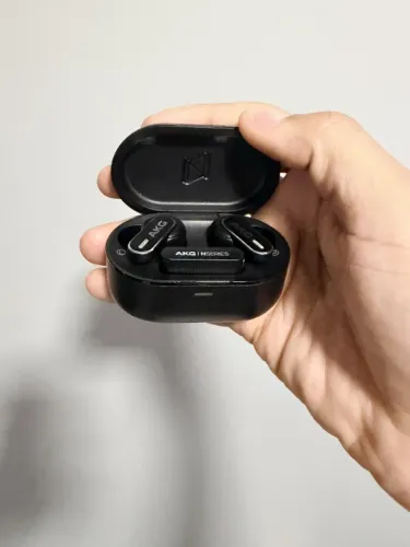 AKG N5 Hybrid com estojo e acessórios - 3 meses de uso