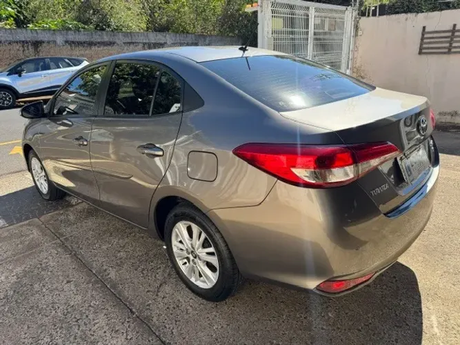 Toyota Yaris XL Sedan 1.5 Flex 16V 4P Aut. 2019