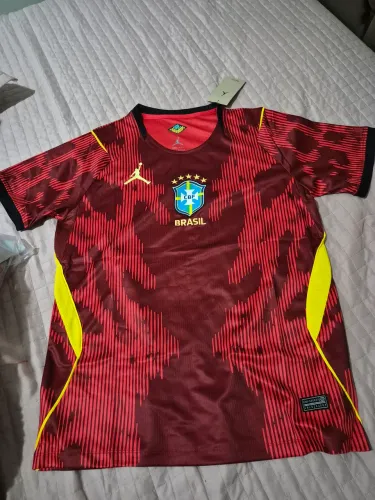 Camisa vermelha M Brasil 2026