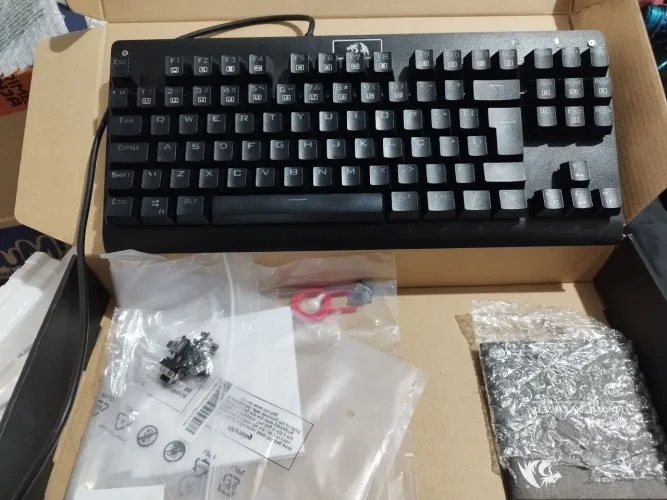 Teclado Redragon Dark Avenger RGB